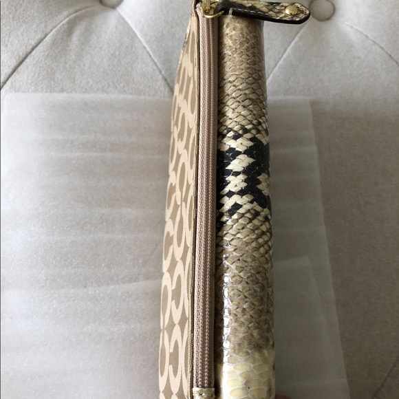 BRAND NEW! NEVER BEEN USED! Coach Reserve Wallet - Picture 5 of 13